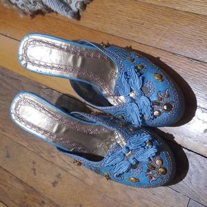 Beaded leather heels beautiful details